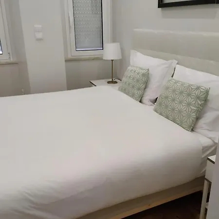 Whome Modern 1-bed With Ac & Private Terrace Apartment