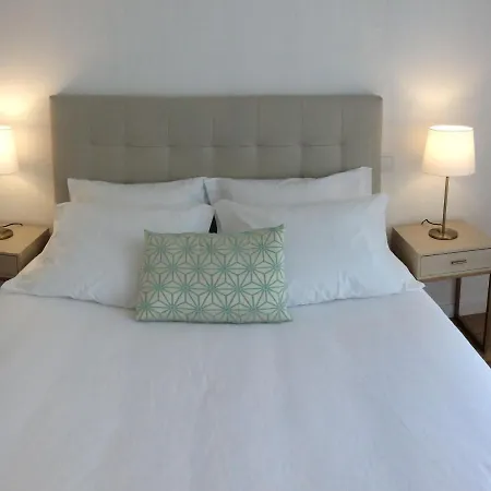 Whome Modern 1-bed With Ac & Private Terrace
