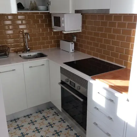 Appartamento Whome Modern 1-bed With Ac & Private Terrace Lisbona